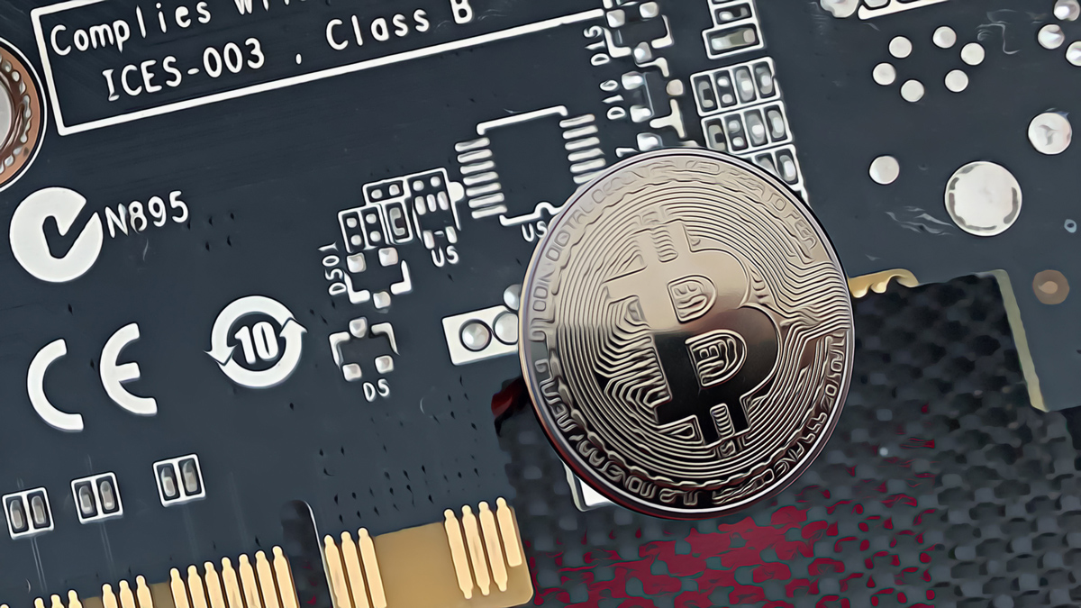 Raoul Pal Predicts Dollar Decline Could Boost Bitcoin Prices