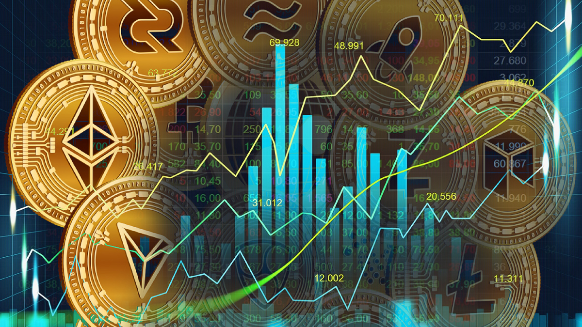 Crypto Expert Ali Martinez Shares Insights on Solana, Bitcoin, and Ethereum Risks