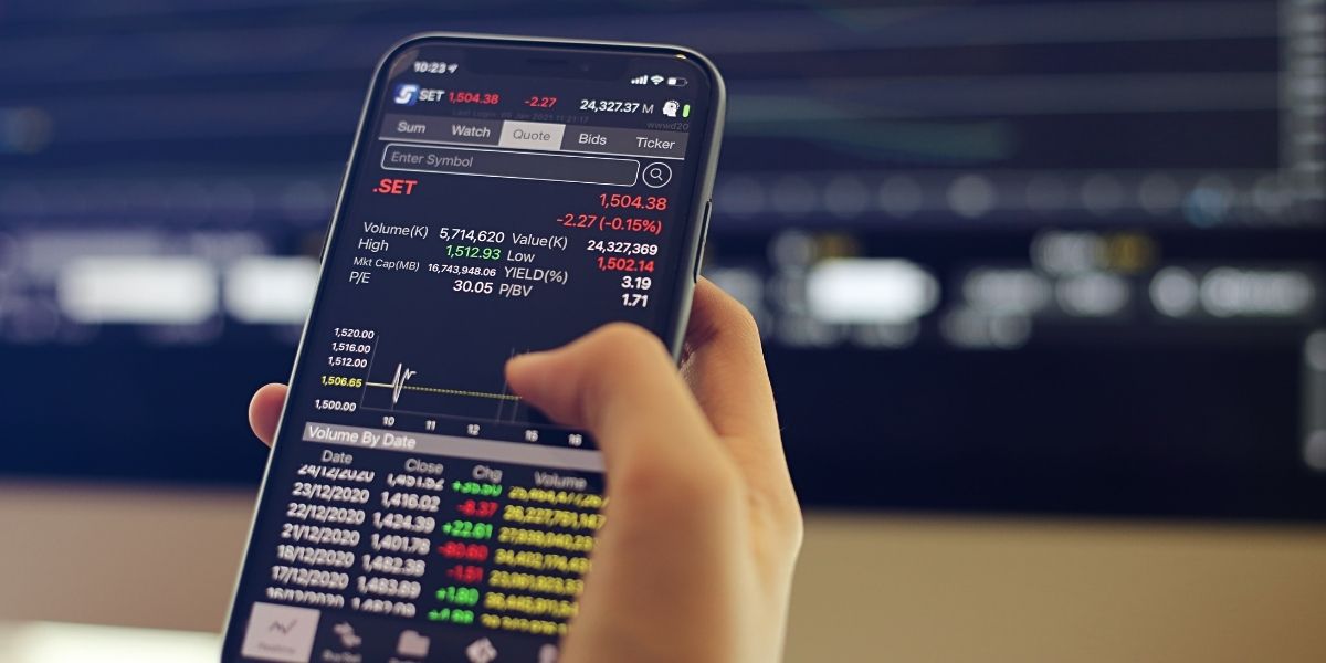 This Is What Big Whales Watch: Live Macro Economic Data That Moves Crypto