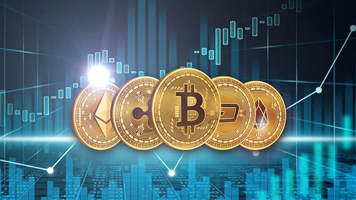 Crypto Market Awaits Major Moves in Bitcoin and Altcoins