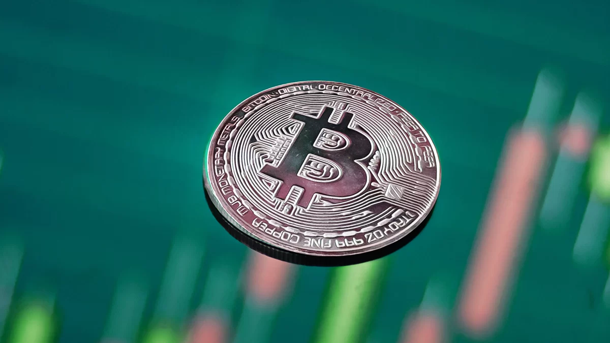 Bitcoin Spot ETF Investors Hold Steady Despite Market Turmoil